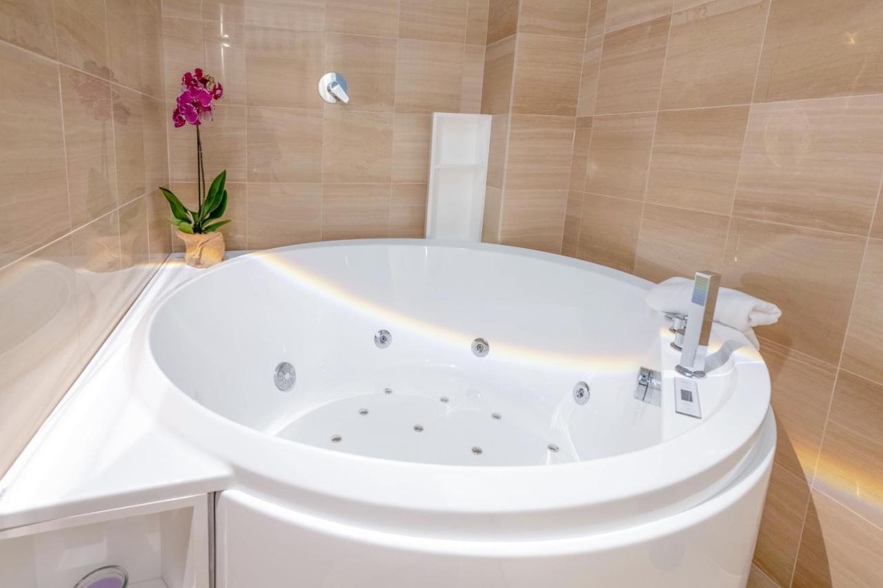 City Gate - Luxury Suites باري المظهر الخارجي الصورة